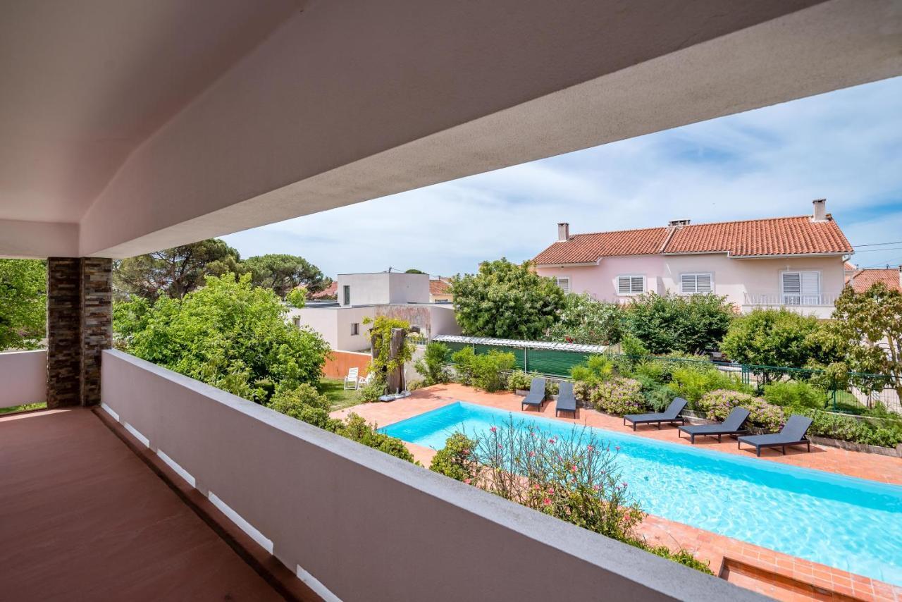 Vip House - Pool & Beach In Caparica シャルネカ エクステリア 写真